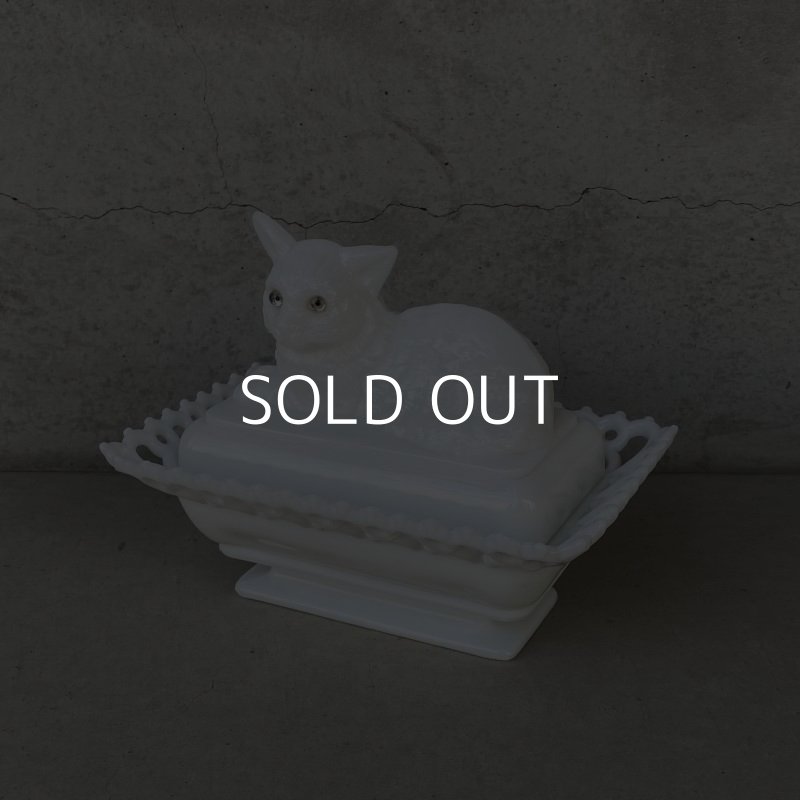 画像1: VINTAGE ANTIQUE WESTMORELAND MILK GLASS CAT ヴィンテージ アンティーク 猫 小物入れ / コレクタブル オブジェ ディスプレイ インテリア ミルクガラス 容器 雑貨 アメリカ