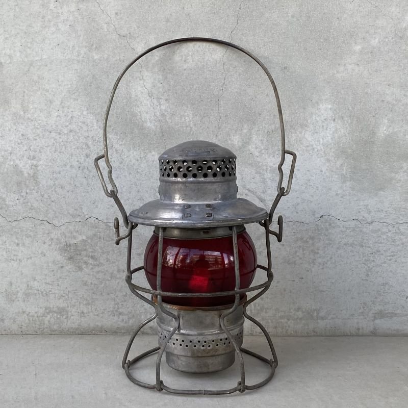 画像2: VINTAGE ANTIQUE ADLAKE KERO 400 RAILROAD LANTERN NYCS ヴィンテージ アンティーク アドレイク レイルロード ランタン オイルランプ / キャンプ アウトドア 赤色 アメリカ USA (20)