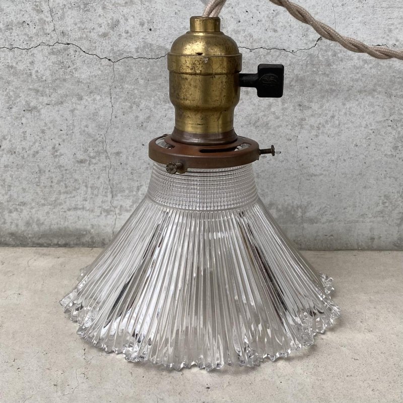 画像2: VINTAGE ANTIQUE LAMP ヴィンテージ アンティーク 吊り下げライト / ライト ペンダントライト ガラスシェード  スカート HUBBELL GE 天井照明 店舗什器 アメリカ (2)