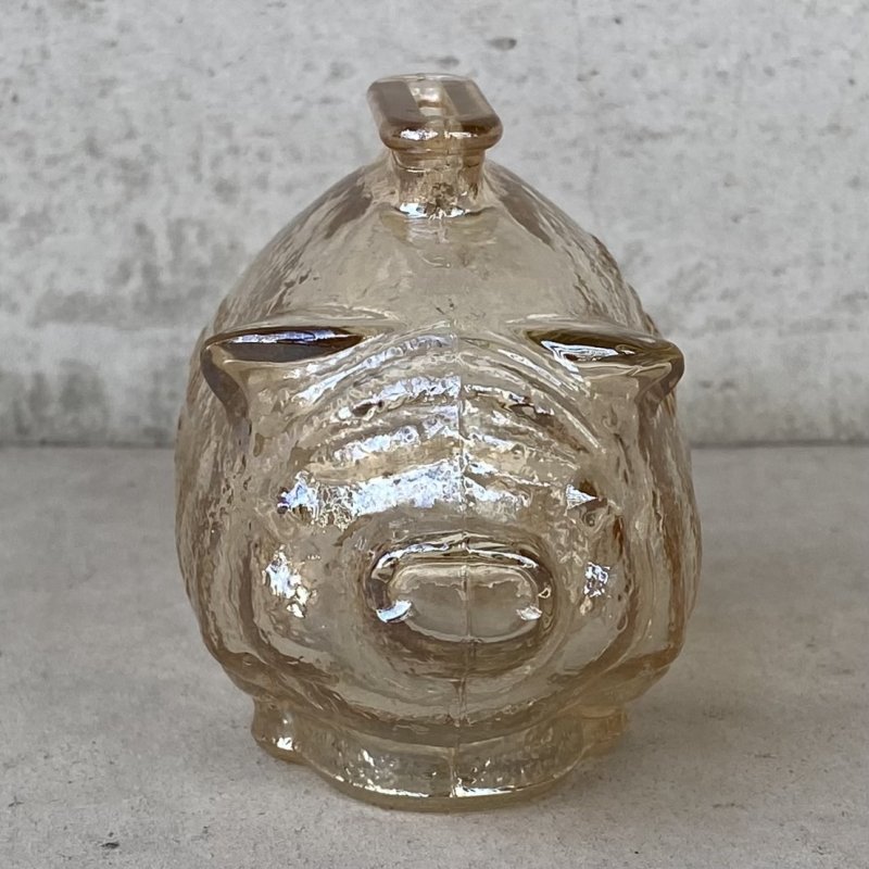 画像2: VINTAGE ANTIQUE PIGGY BANK OHIO OIL MARATHON ヴィンテージ アンティーク コインバンク 貯金箱 豚 ブタ / アドバタイジング コレクタブル オブジェ オハイオオイル 企業物 アンバー ガラス 置物 アメリカ (2)