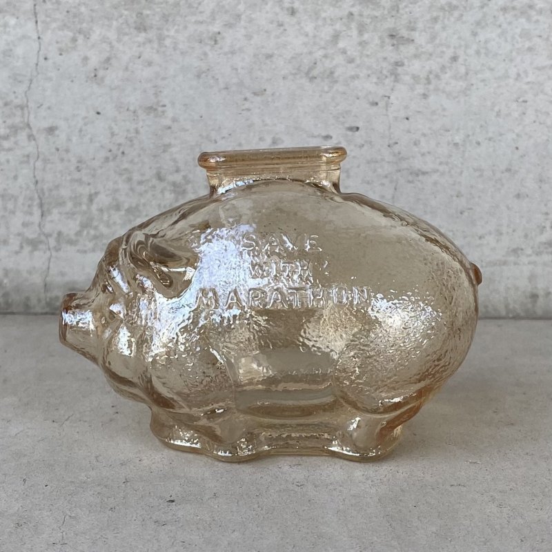 画像1: VINTAGE ANTIQUE PIGGY BANK OHIO OIL MARATHON ヴィンテージ アンティーク コインバンク 貯金箱 豚 ブタ / アドバタイジング コレクタブル オブジェ オハイオオイル 企業物 アンバー ガラス 置物 アメリカ (2)