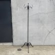 画像1: VINTAGE ANTIQUE COAT RACK JAPANNED JAPANNEDFINISH ヴィンテージ アンティーク コートラック ジャパンカラー ハンガーラック / ジャパンド ジャパンフィニッシュ 家具 店舗 什器 アメリカ (1)