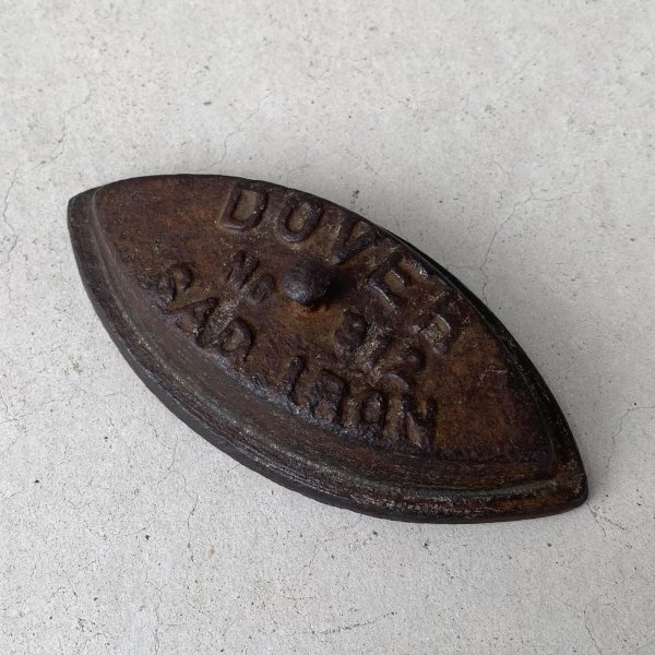 画像1: VINTAGE ANTIQUE DOVER SAD IRON ヴィンテー ジアンティーク アイロン / コレクタブル ペーパーウェイト インテリア 重り 雑貨 店舗備品 アメリカ (3) (1)