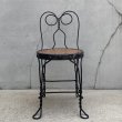 画像2: VINTAGE ANTIQUE KIDS CHAIR PARLOR CHAIR ヴィンテージ アンティーク 椅子 アイスクリームチェア パーラーチェア / キッズ 子供用 家具 インテリア アイアン 店舗什器 アメリカ USA (2) (2)