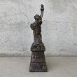 画像2: VINTAGE ANTIQUE STATUE OF LIBERTY  ヴィンテージ アンティーク 自由の女神 / コレクタブル オブジェ インテリア ディスプレイ 置物 雑貨 アメリカ (2) (2)