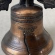 画像7: VINTAGE ANTIQUE LIBERTY BELL JAPANNED ヴィンテージ アンティーク リバティーベル 自由の鐘 ジャパンカラー ジャパンド / コレクタブル オブジェ 鈴 鐘 雑貨 小物 アメリカ (7)