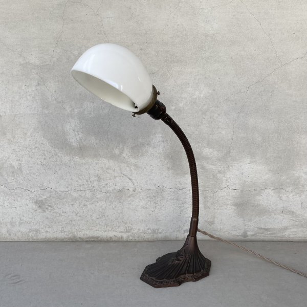 画像1: VINTAGE ANTIQUE DESKLAMP TREBOR MFG CO. ヴィンテージ アンティーク デスクランプ スタンドライト テーブルランプ 卓上ライト 照明 / ミルクガラスシェード グースネック アメリカ (1)