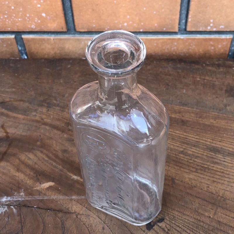 Vintage Bottle ヴィンテージ ガラス ボトル 瓶 アメリカ 一輪挿し 薬瓶 オブジェ Rust Leather